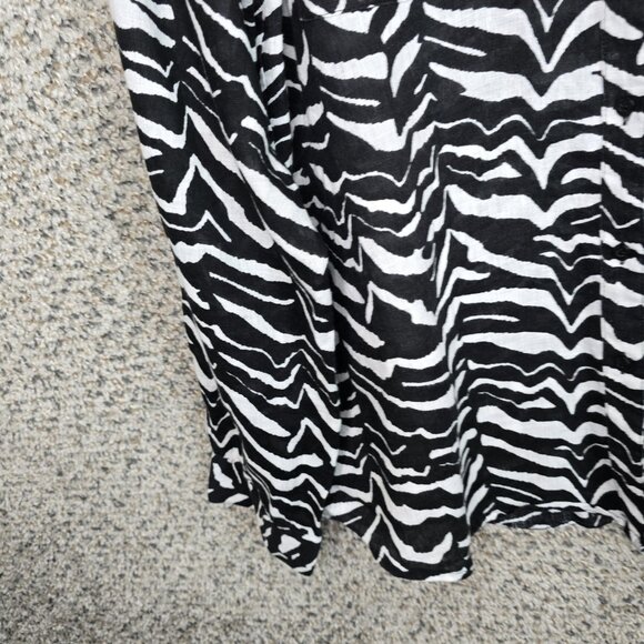 Calvin Klein Top Womens Large Black Animal Print Linen Button‎ Up Blouse Ladies - Picture 3 of 7